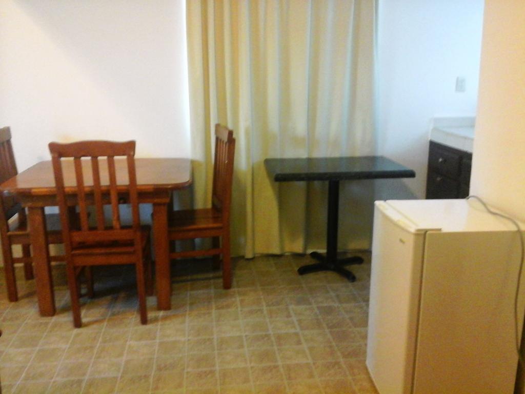Whale Hill Aparthotel Puerto Peñasco Szoba fotó